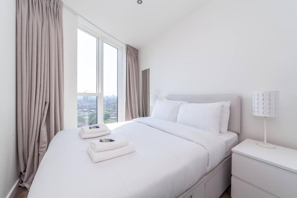 Apartment Full Of Light & Spacious 2br Residence, 9 Elms