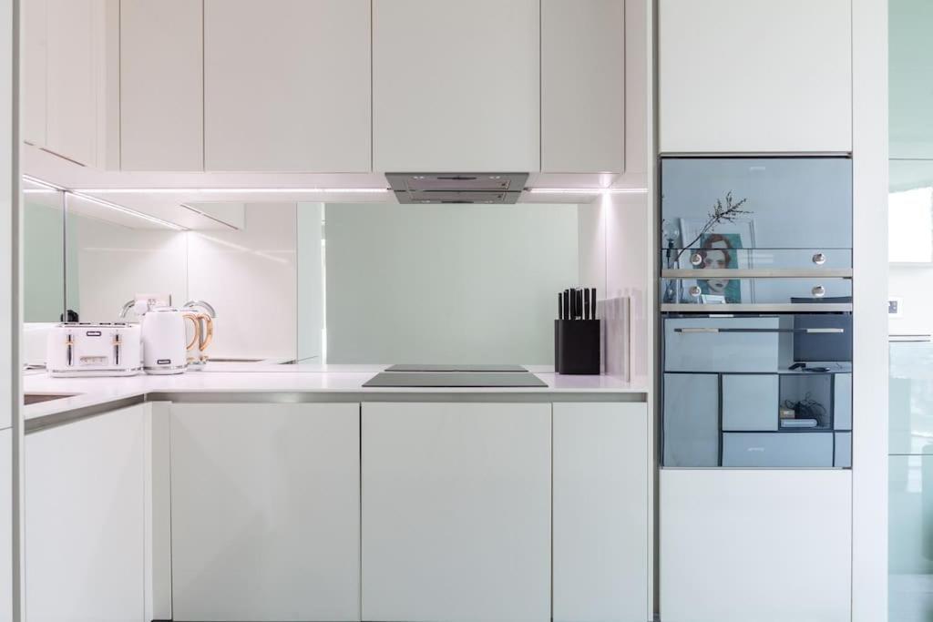 Apartment Full Of Light & Spacious 2br Residence, 9 Elms London